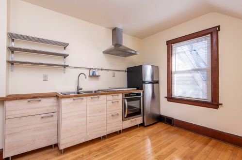 2044 59, Milwaukee WI 53210-1505 exterior