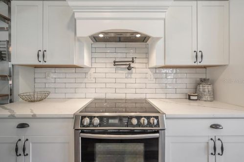 402 Amelia Ave, Tampa FL 33602-1804 exterior