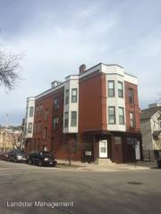 1480 Erie St, Chicago IL  60642-6167 exterior