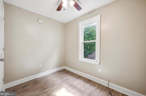 2817 10 St, Chester PA 19013-1604 exterior