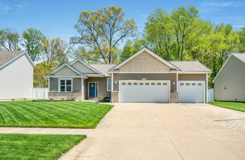 10909 Poplar Bluff Ct, Kalamazoo, MI 49024-7729