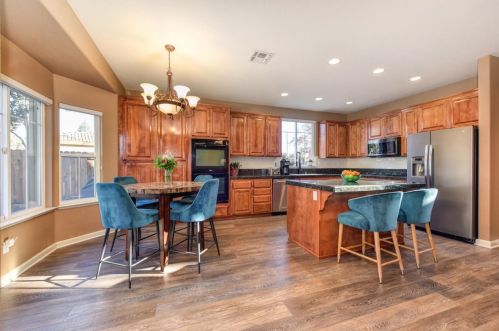 1079 Mallard Cir, Folsom CA 95630-7507 exterior