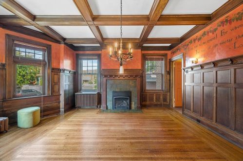 5701 Elgin St, Pittsburgh PA 15206-1635 exterior