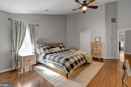 3822 Elmwood Towne Way, Alexandria VA  22303-1161 exterior