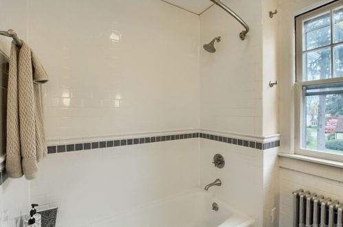 108 Main St, Hartford CT 06103-0012 exterior