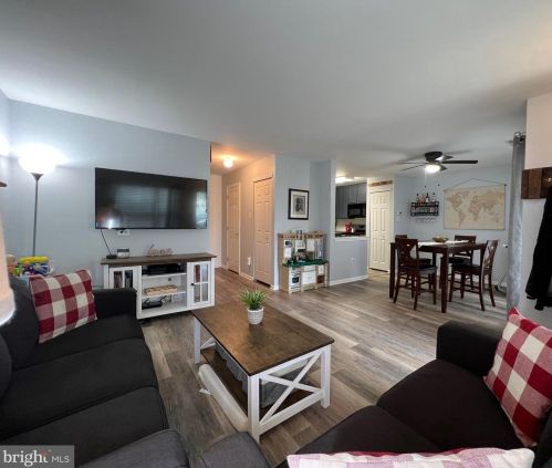 3402 Ebbtide Ln, Palmyra, NJ 08065-2135