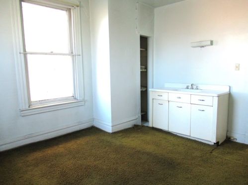 829 Euclid Ave, Pittsburgh PA 15206-1612 exterior