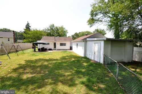 1324 Morgan Ave, Riverton NJ 08077-2730 exterior