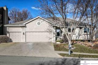 12460 Evans St, Omaha, NE 68164-5207
