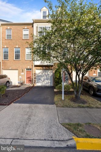 7585 Great Swan Ct, Alexandria, VA 22306-2275