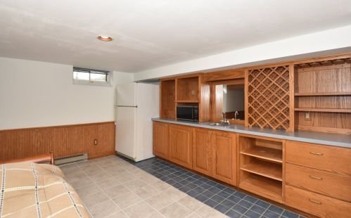 4902 Kinnickinnic Riv Pkwy, Milwaukee WI 53219-3277 exterior