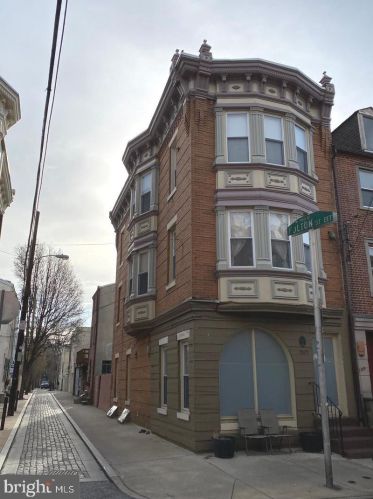 787 3rd St, Philadelphia PA  19147-3326 exterior