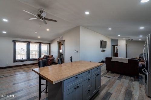 39510 12th St, Phoenix AZ  85086-7336 exterior