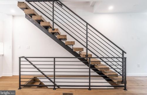 2005 Kater St, Philadelphia PA 19147-1817 exterior