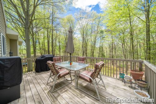 3032 Root Ct, Cedar Springs MI 49319-8153 exterior