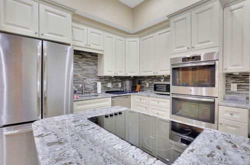 8069 Kenstone Ct, Atlanta GA 30350-4160 exterior