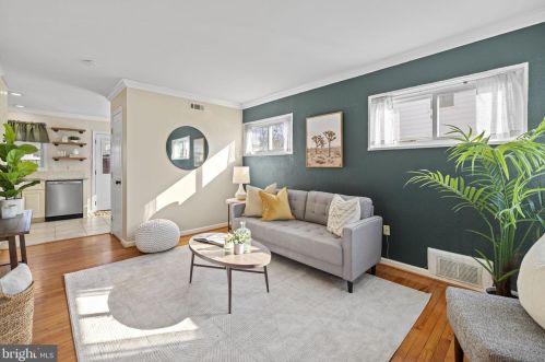 6811 Radcliffe Dr, Alexandria VA 22307-1541 exterior