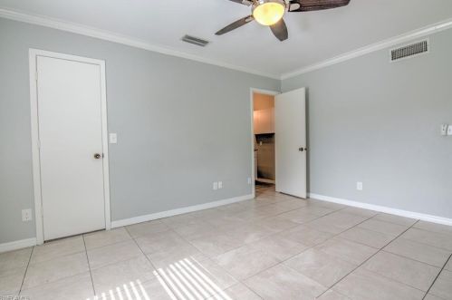 4424 31 Pl, Naples FL 34116-8040 exterior