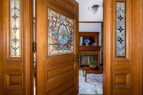 104 Winthrop St, Taunton MA 02780-4162 exterior