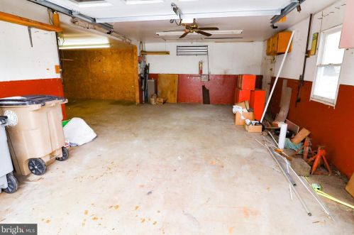 1201 Clagett Dr, Rockville MD 20851-2116 exterior