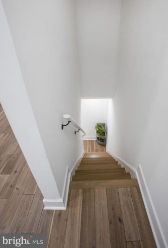 702 19 St, Washington DC 20002-4077 exterior