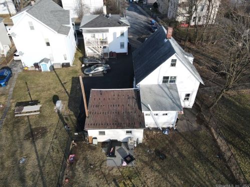 4 Smith St, New Britain CT 06053-3621 exterior