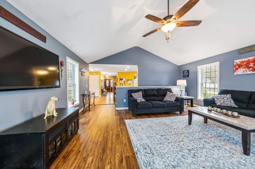 30 Max Ln, Concord NH 03301-8629 exterior