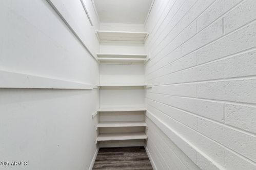 1123 El Camino Dr, Phoenix AZ 85051-4628 exterior