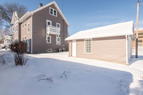 1518 57th St, Milwaukee, WI 53214-5103