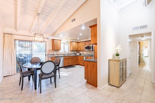 168 Randolph Way, Tucson AZ  85716-5831 exterior