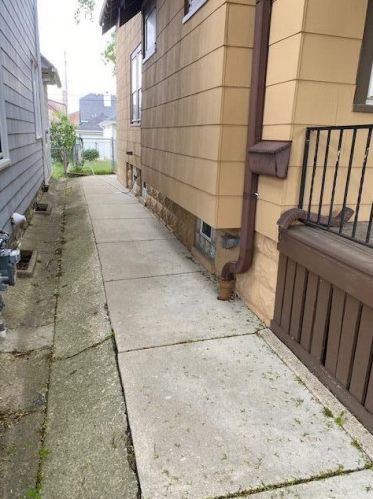 2661 30, Milwaukee WI 53215-2832 exterior