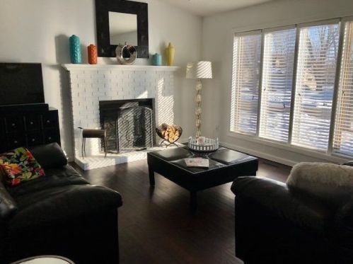 594 Kassel Ln, Chaska MN 55318-1496 exterior