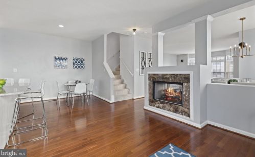 6747 Applemint Ln, Alexandria VA 22310-2649 exterior