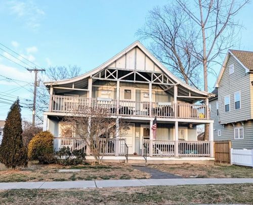 35 Seaside Ave, Milford, CT 06460-6310