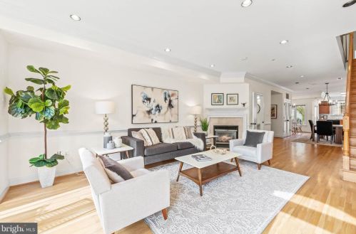 1713 6th St, Washington, DC 20001-5104