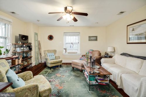 7317 Bryan St, Philadelphia PA 19119-1634 exterior