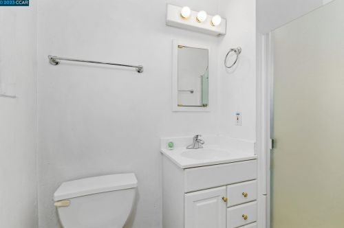 3948 Majestic Dr, Concord CA  94519-1214 exterior