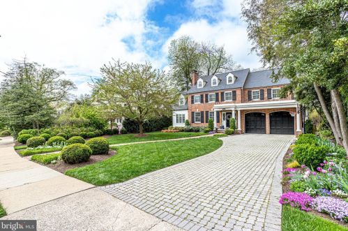 323 Mansion Dr, Alexandria, VA 22302-2904