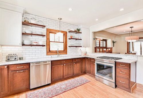 622 67th St, Milwaukee, WI 53213-3953