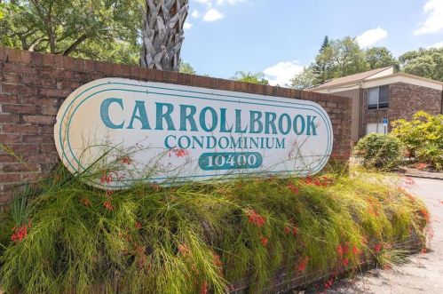 10435 Carrollbrook Cir, Tampa, FL 33618-4121