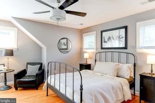 716 Beall Ave, Rockville MD 20850-2107 exterior