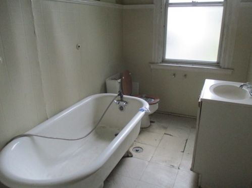 3711 Atkins St, Pittsburgh PA 15212-1901 exterior