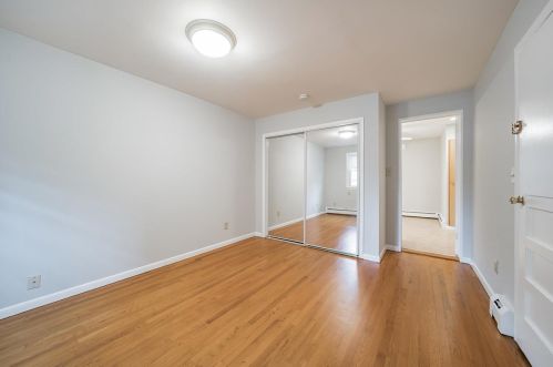 111 Hauxhurst Ave, Union City NJ 07086-6836 exterior