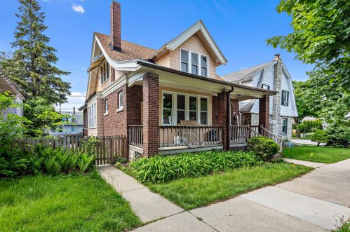 5451 Cherry St, Milwaukee WI  53208-2106 exterior