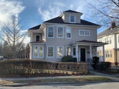 72 Sharon St, Providence, RI 02908-3415