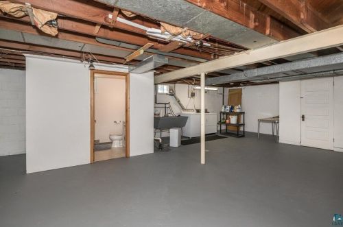 5123 Oneida St, Duluth MN 55804-1645 exterior