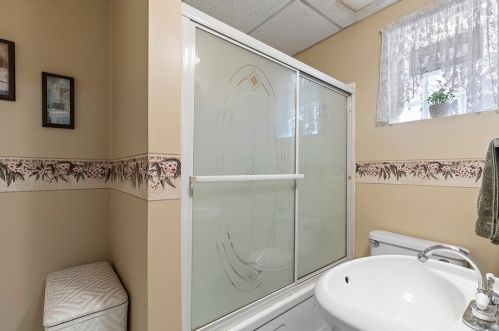 186 45 St, Pittsburgh PA 15201-3056 exterior