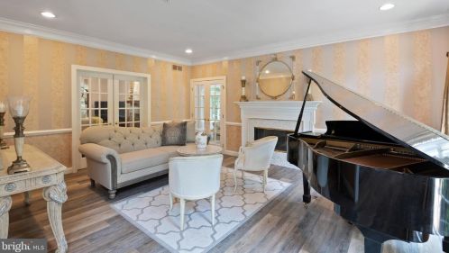 195 Carnoustie Way, Media PA 19063-1856 exterior