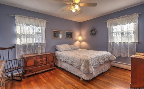 76 Boylston St, Milford CT 06461-2305 exterior