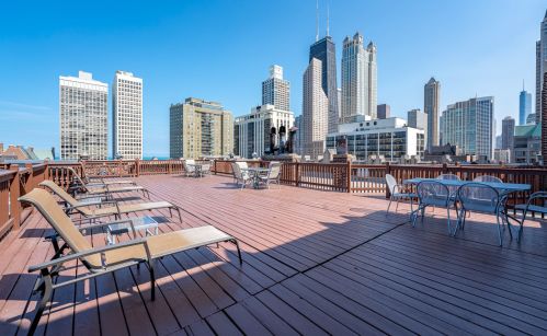 20 Cedar St, Chicago IL  60611-1198 exterior